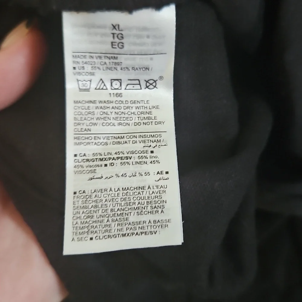 Old Navy Black Bermuda Shorts Casual Style Xl - Picture 3 of 4